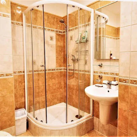 U Tri Jehnatek * Karlovy Vary